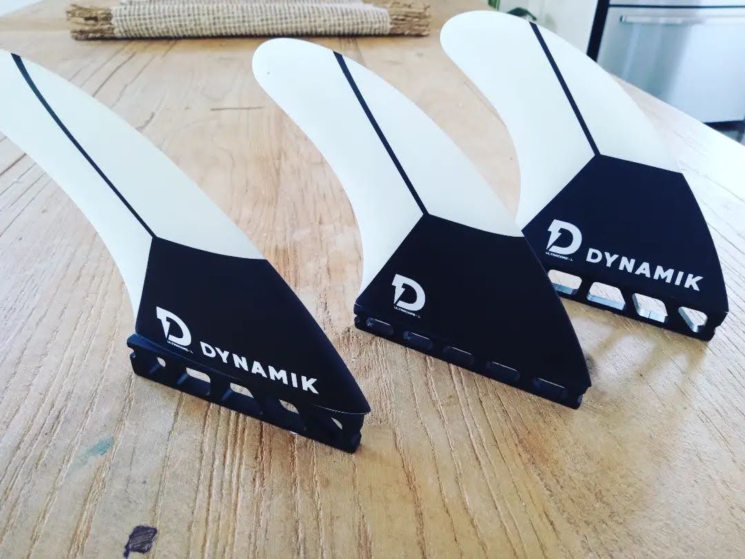 DYNAMIK LARGE TRI FIN SET - Single Tab Compatible