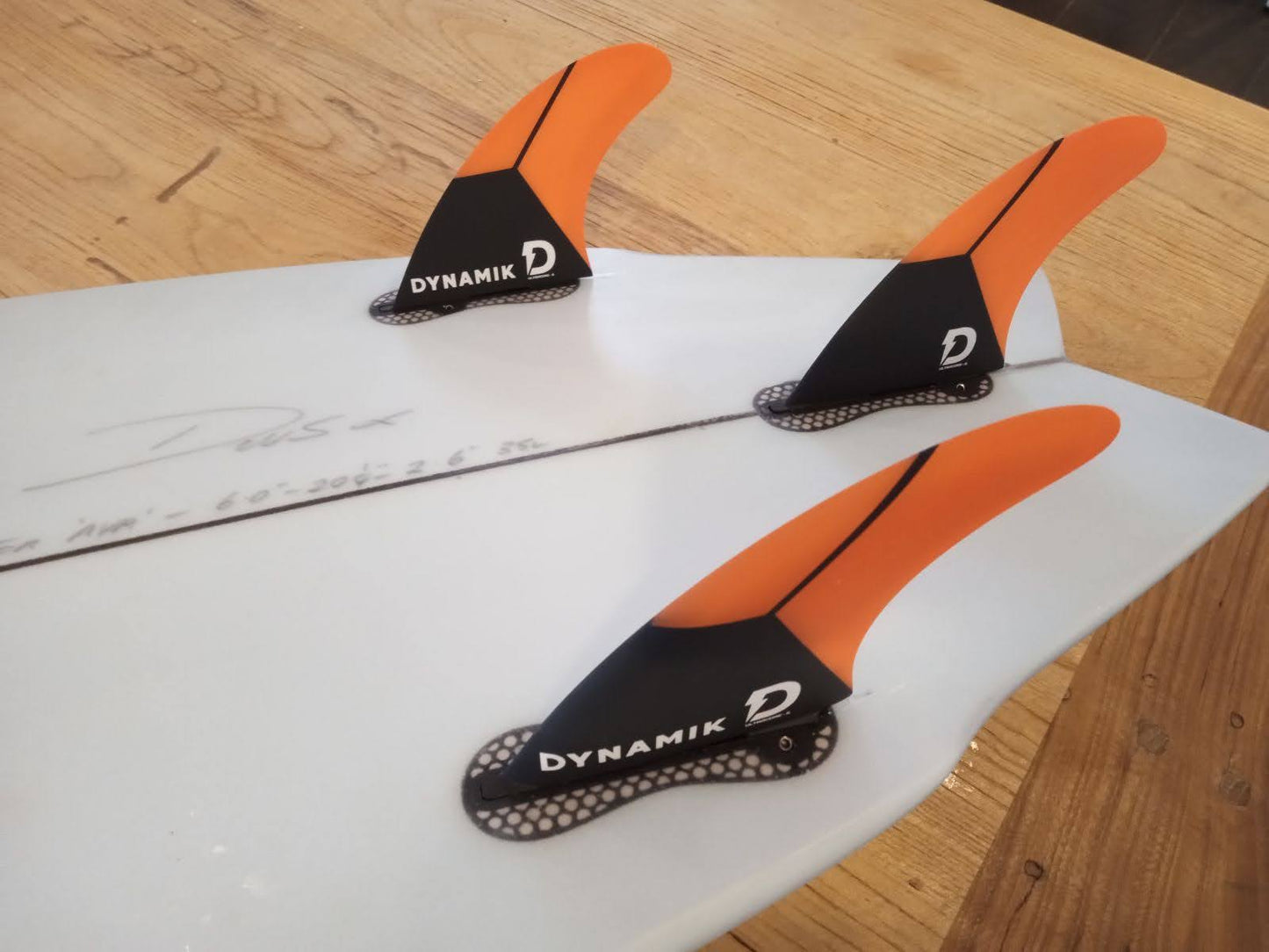 DYNAMIK SMALL TRI FIN SET - Click Tab Compatible