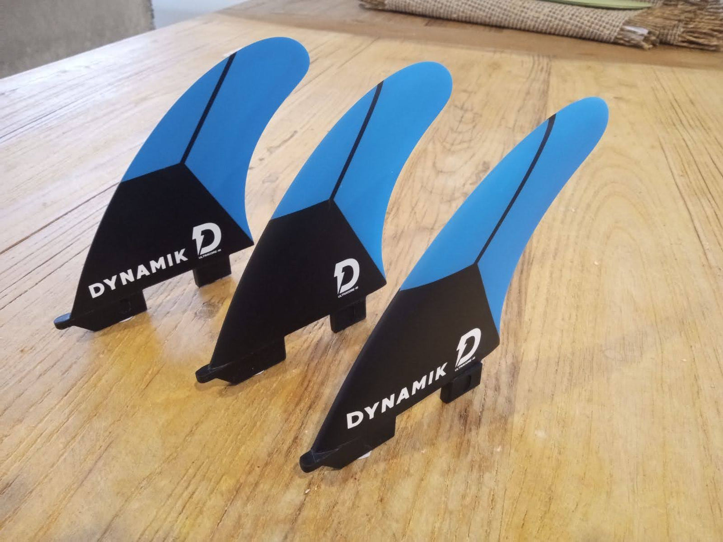 DYNAMIK MEDIUM TRI FIN SET - Click Tab Compatible